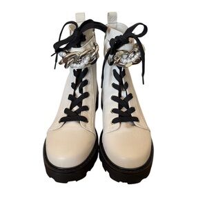 Karl Lagerfeld Paris Maxi Chain & Faux Pearl White Leather Combat BootsSize 9.5